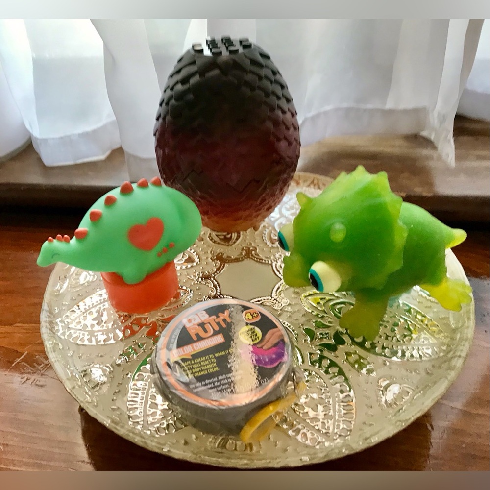 2/$10 Rando Lot Dinos Dinosaur Squishy Slime Triceratops Tiny Light Dino Egg Toy